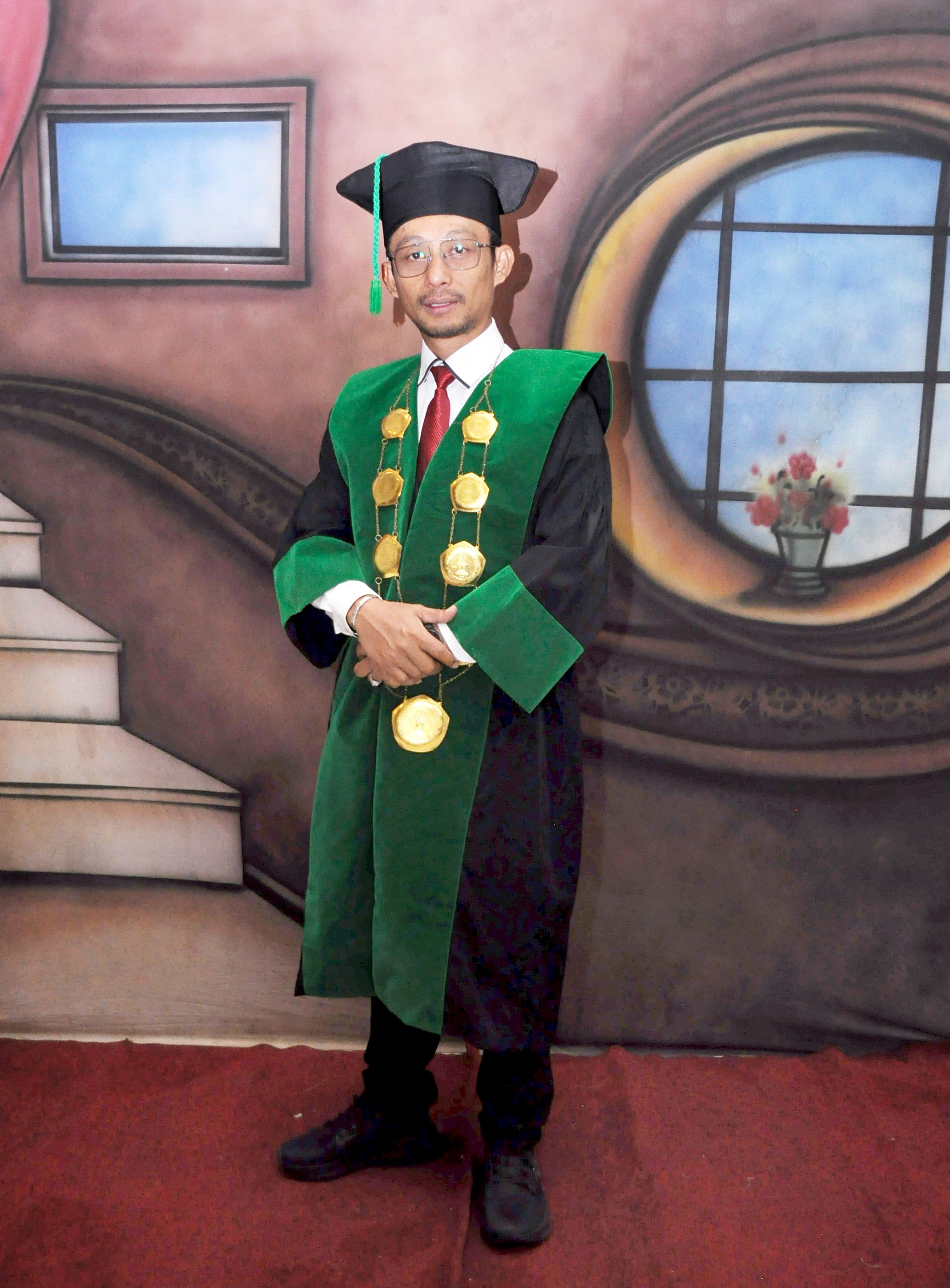 KETUA STIT RADEN SANTRI GRESIK